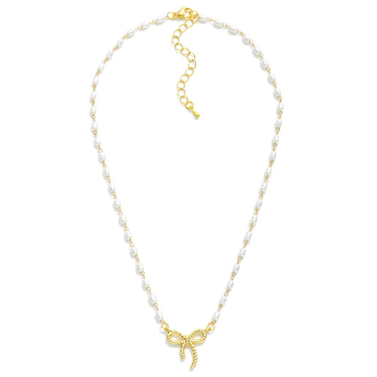 Linked Pearl Beads Necklace With Bow Pendant