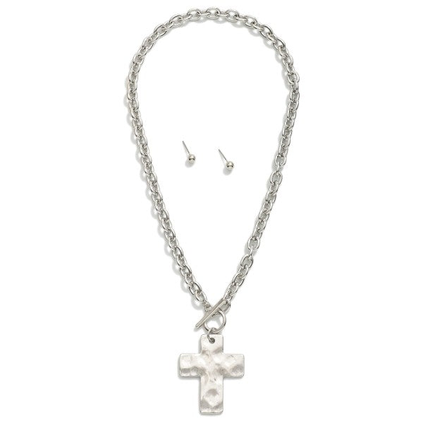 Metal Tone Chain Link Necklace Featuring Gold Tone Hammered Cross Pendent & Toggle Clasp Silver