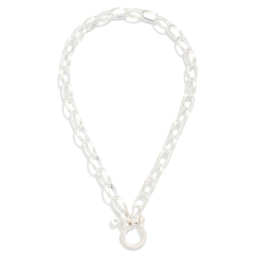 Metal Chain Link Oval Necklace Featuring Horseshoe Pendant Silver