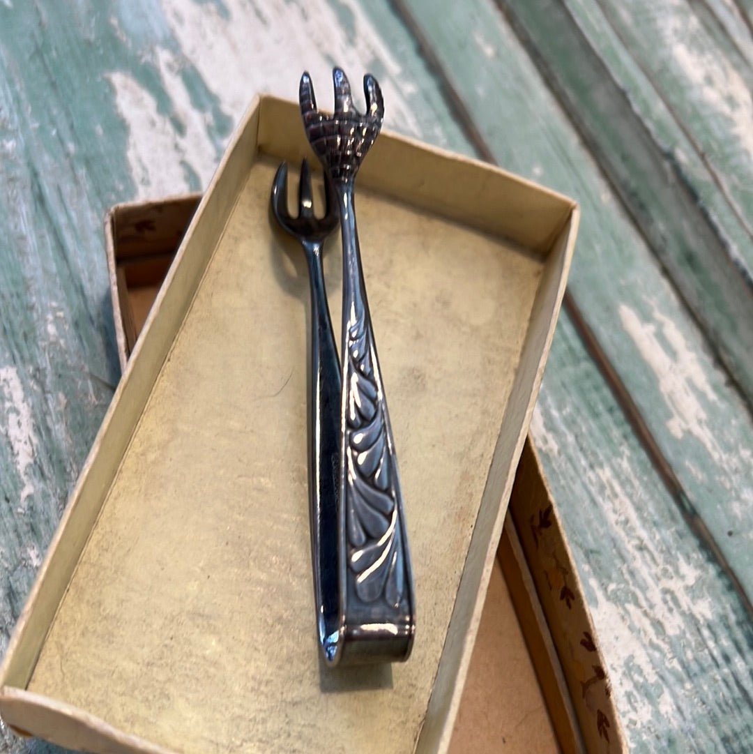 1847 Rogers Bros Sugar Cube or Ice Tongs Silver - The Mustard Seed Collection, The Seed
