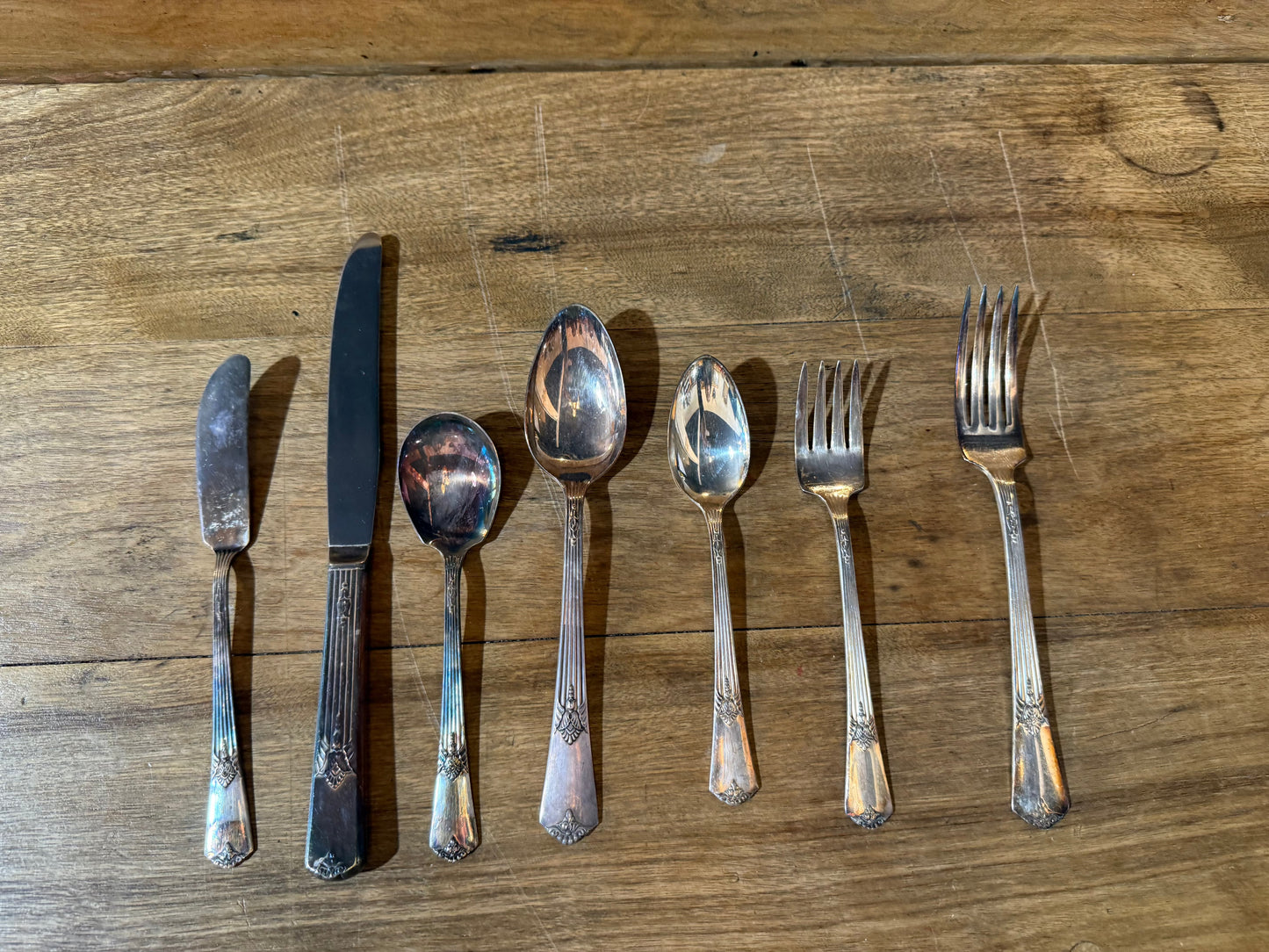 William Rogers Silver Plated Silverware Set