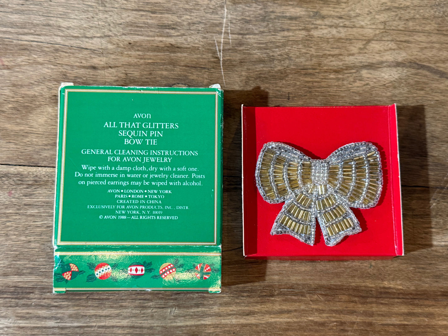 Avon “All That Glitters” Sequin Pin Bow Tie