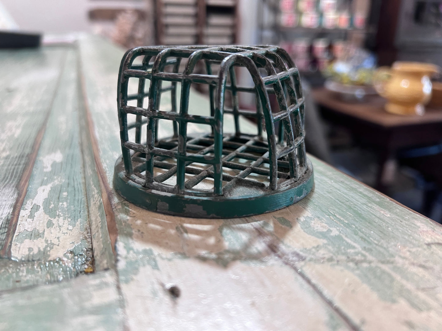 Vintage Dazey Flower Holder Metal Frog Pat.8-29-16 A