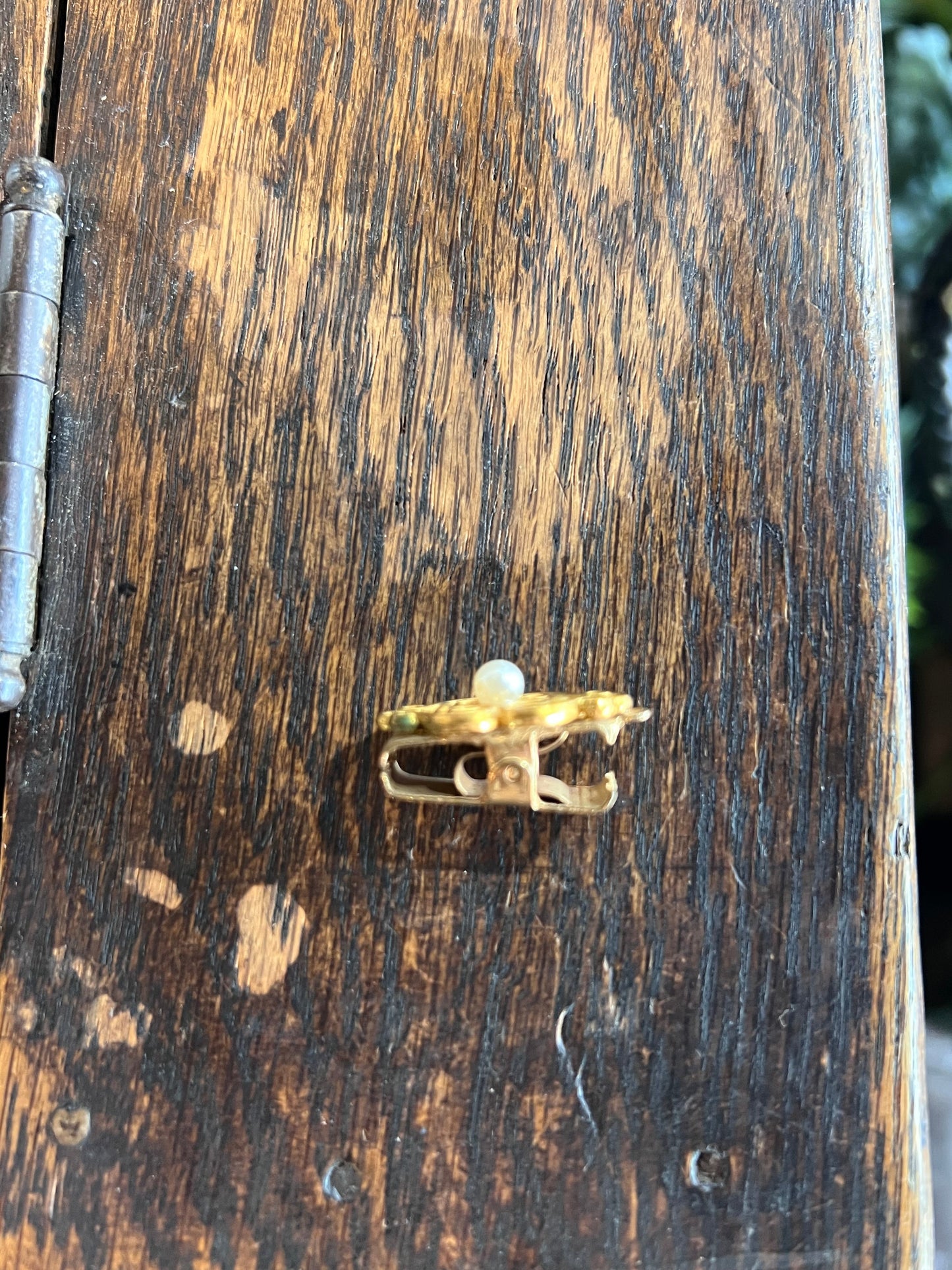 Vintage Tie Clip with Pearl-Like Accent