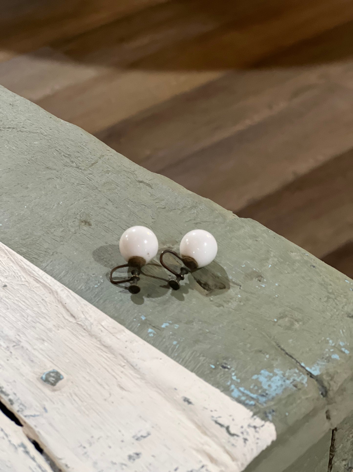 Vintage Delicate Filigree Round Screw-back Earrings (0.5") Grannys Auction