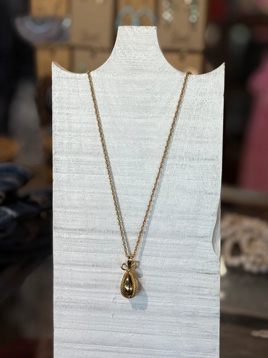 Joan Rivers Vintage Gold Tone Egg Necklace
