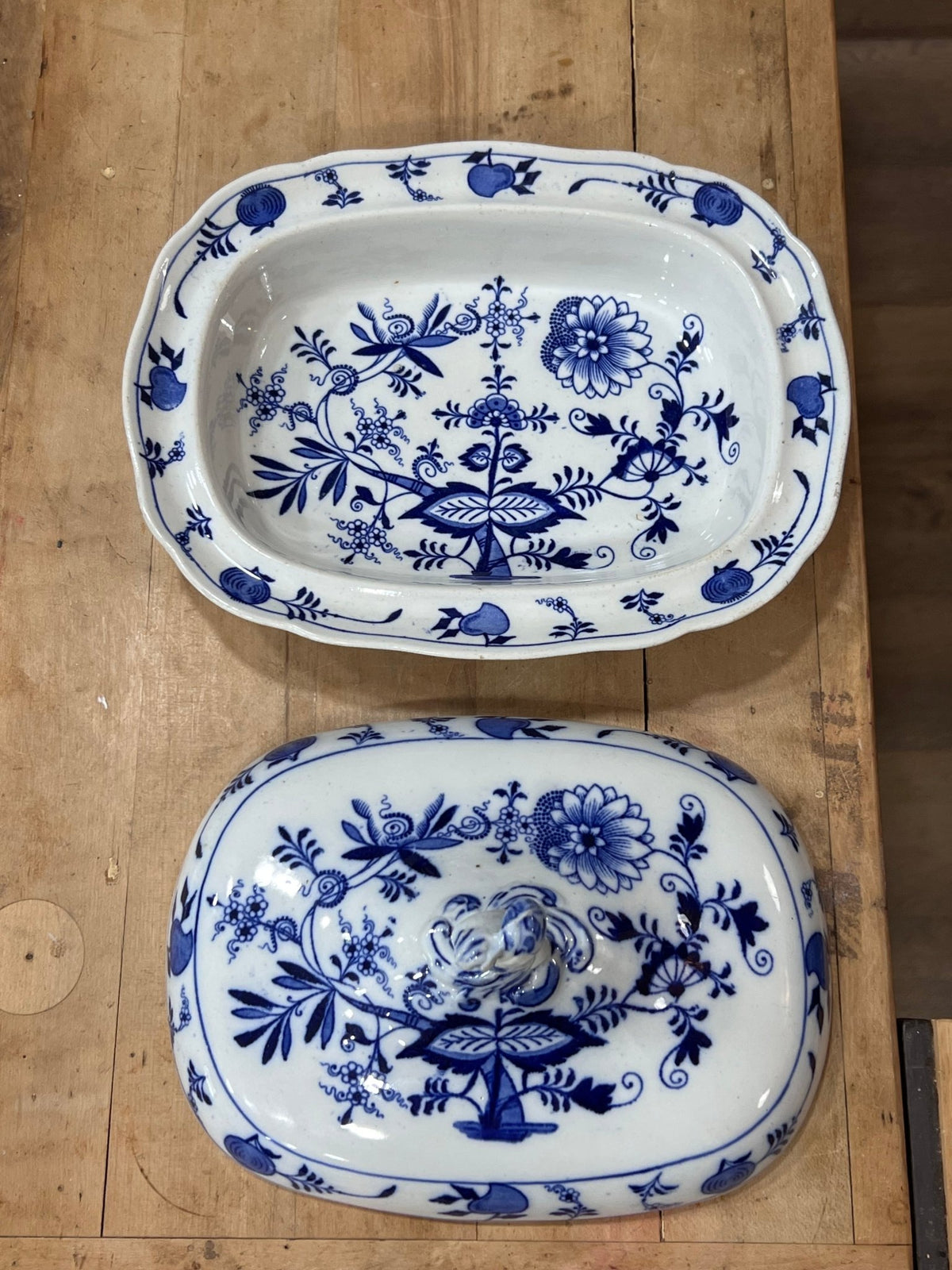 Antique Meissen Porcelain Blue Onion Covered Tureen - The Mustard Seed Collection, The Seed