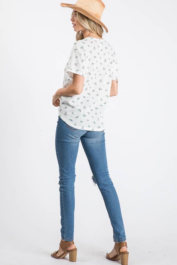 Casual Floral Button-Down Women's Top: Ivory/Lavender