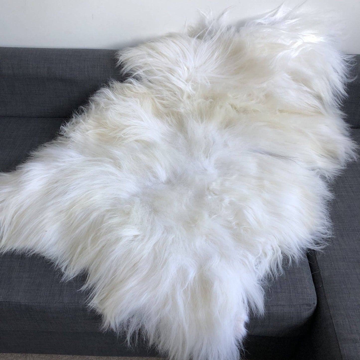 Icelandic White Long Fur Sheepskin Rug 100% Natural Sheep: XL