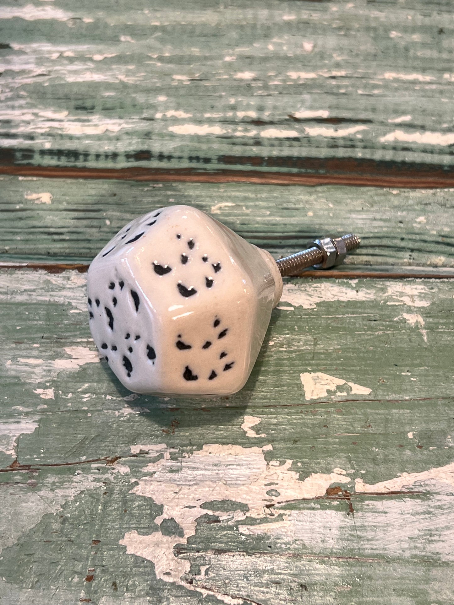 Ceramic knob ivory with black detail