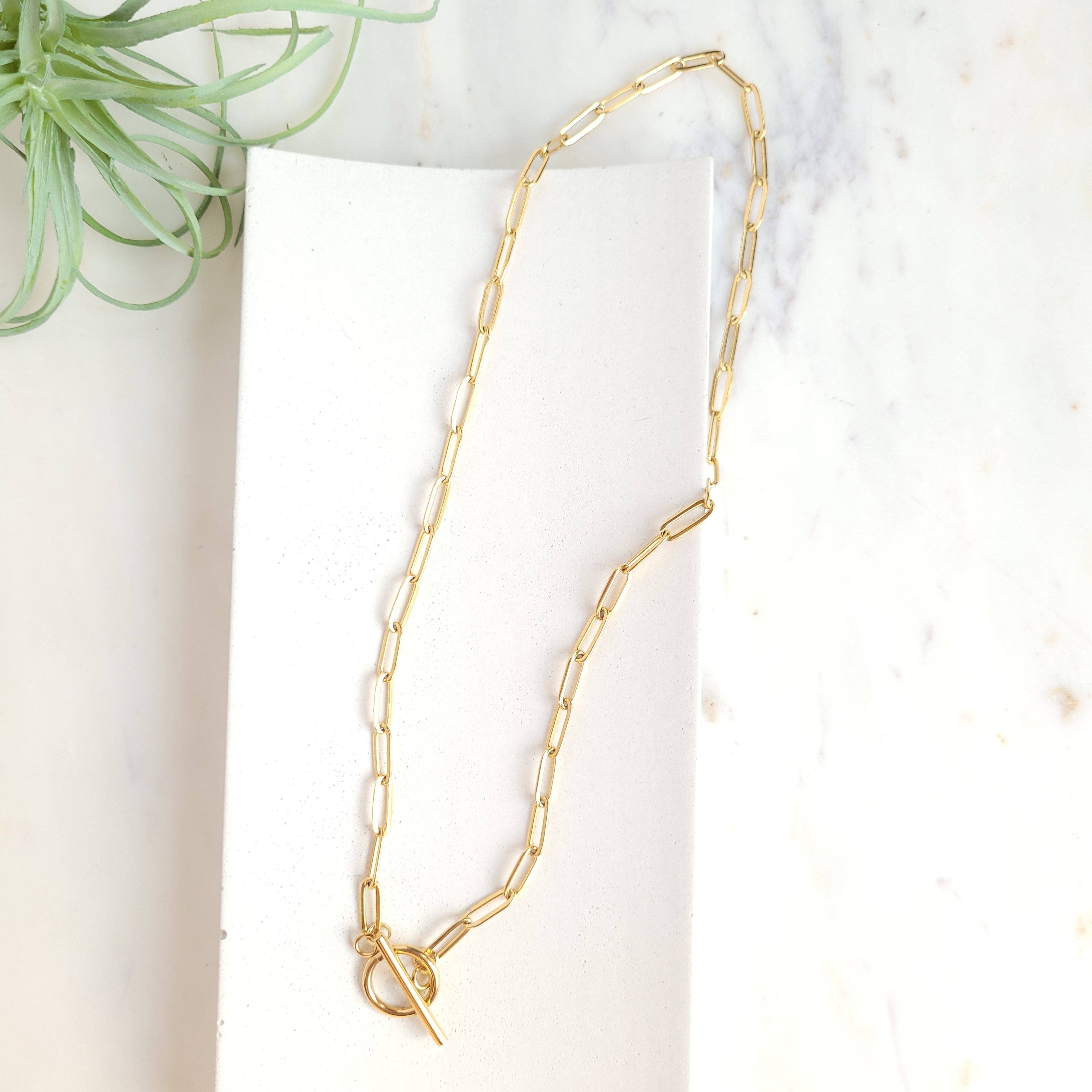 18k Gold Plated Paper Clip Chain w/ Toggle Clasp - 16" chain Spiffy & Splendid
