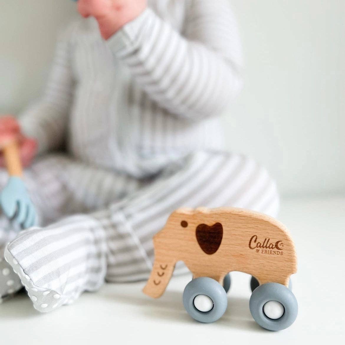 Elephant Silicone & Beechwood Teether Toy: Petal Pink