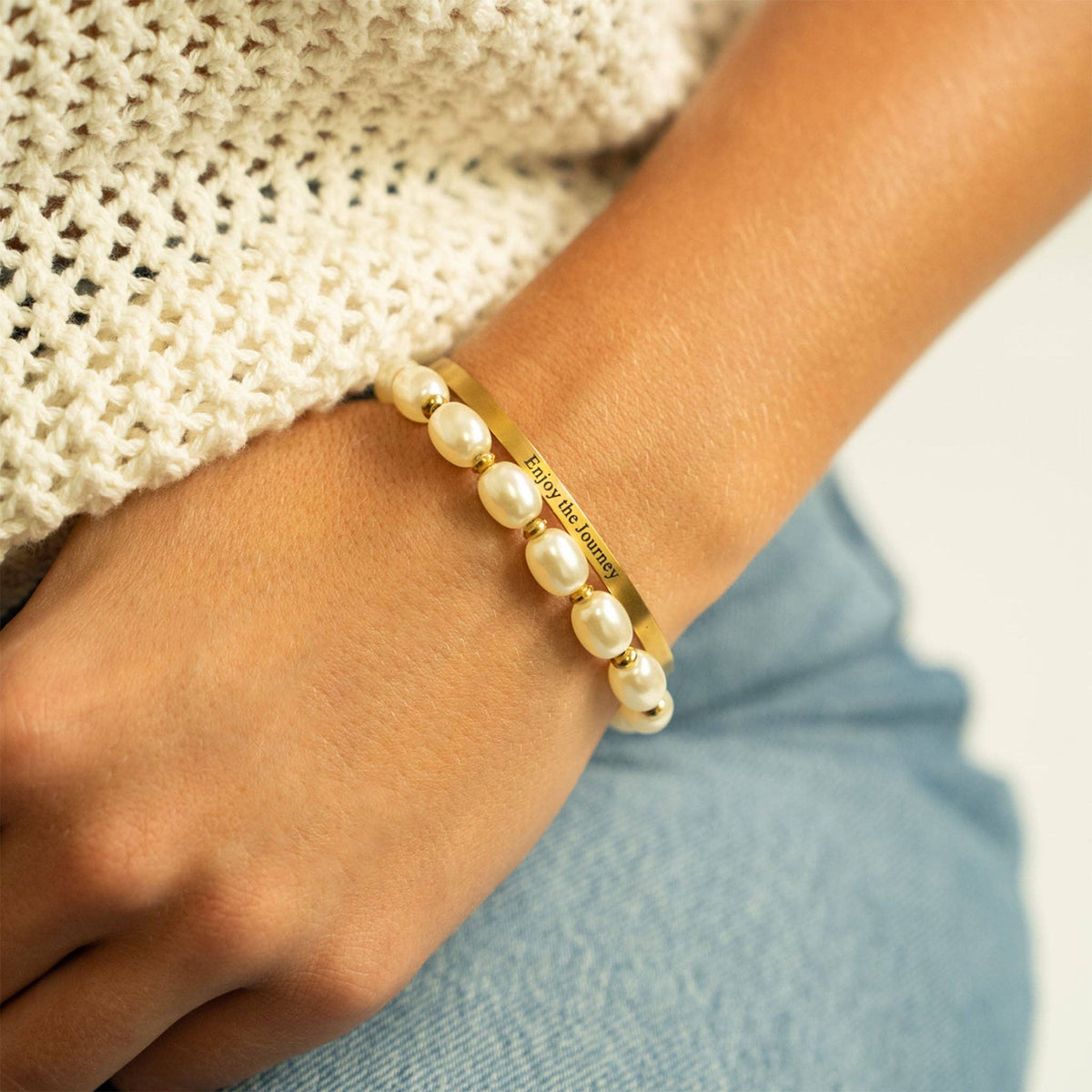 18K Gold PVD Enjoy the Journey Engraved Bangle Bracelet: Gold WJW