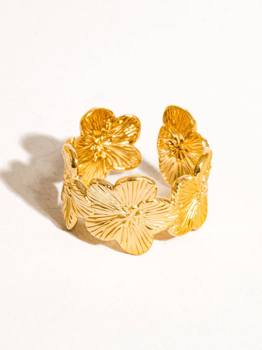 Josée 18K Gold Non-Tarnish Flower Ring: Yellow Gold