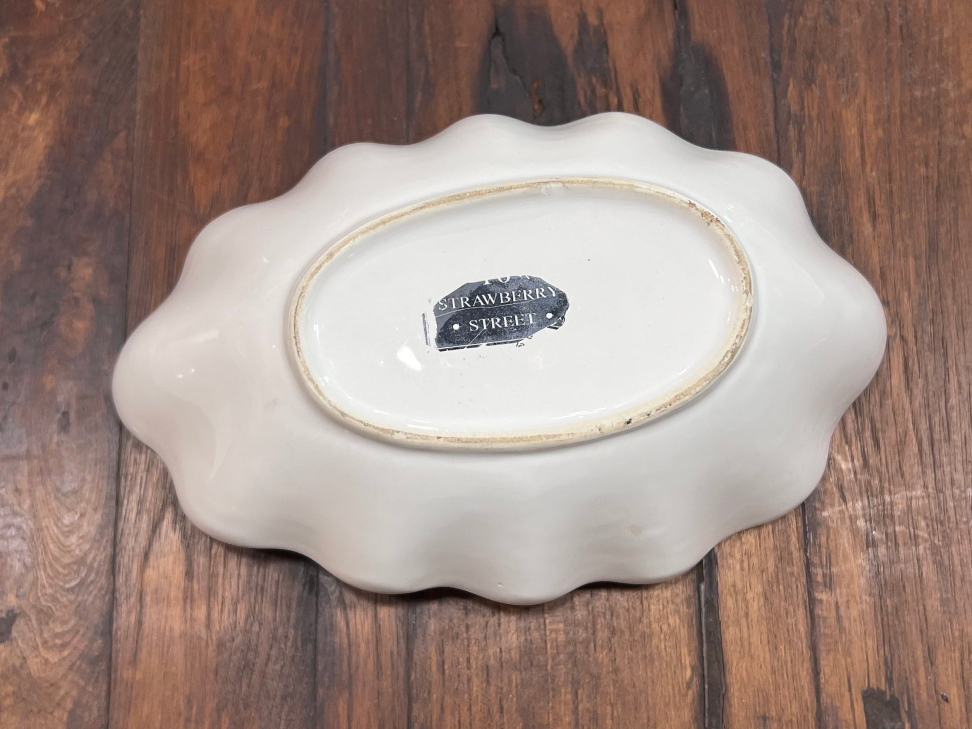 10 Strawberry Street Metallic Gold Porcelain Fluted Scalloped Oval Serving Bowl - The Mustard Seed Collection, The Seed