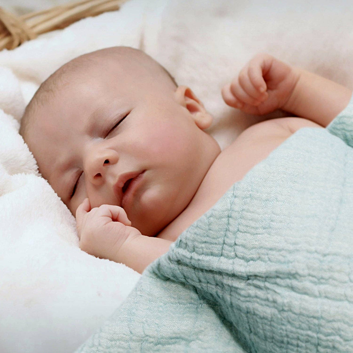 100% Cotton Reversible Muslin Baby Blankets: Blue 