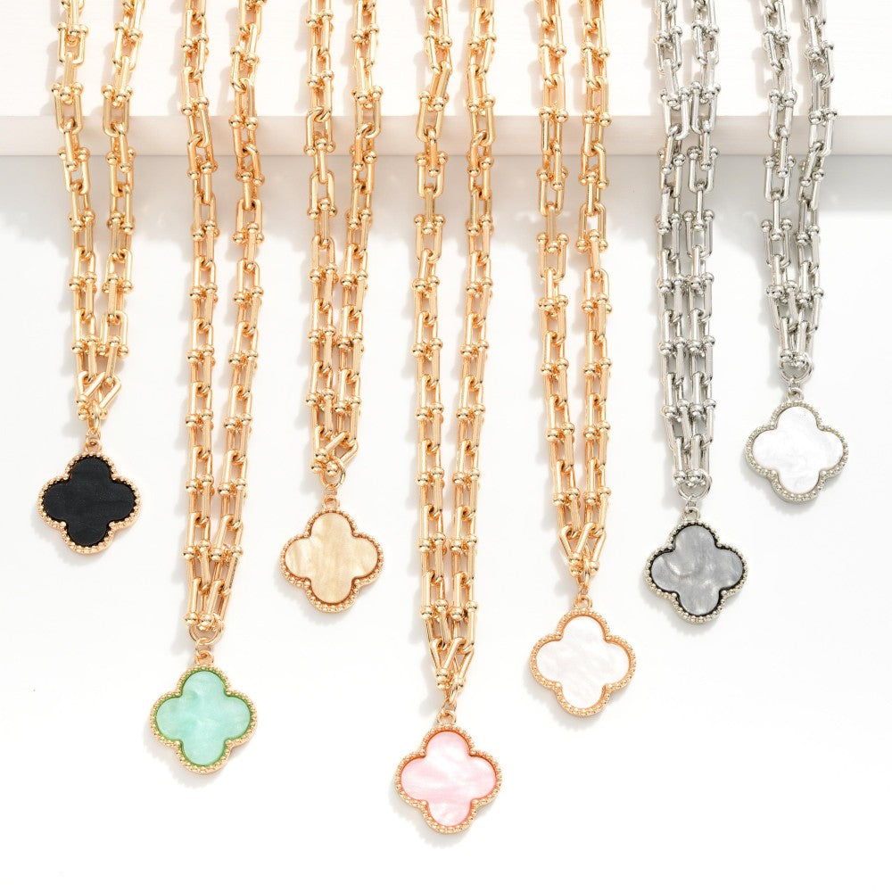 Metal Tone U Link Necklace Featuring Clover Pendant