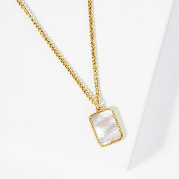 Chain Link Necklace Featuring Pearlescent Rectangle Pendant Silver