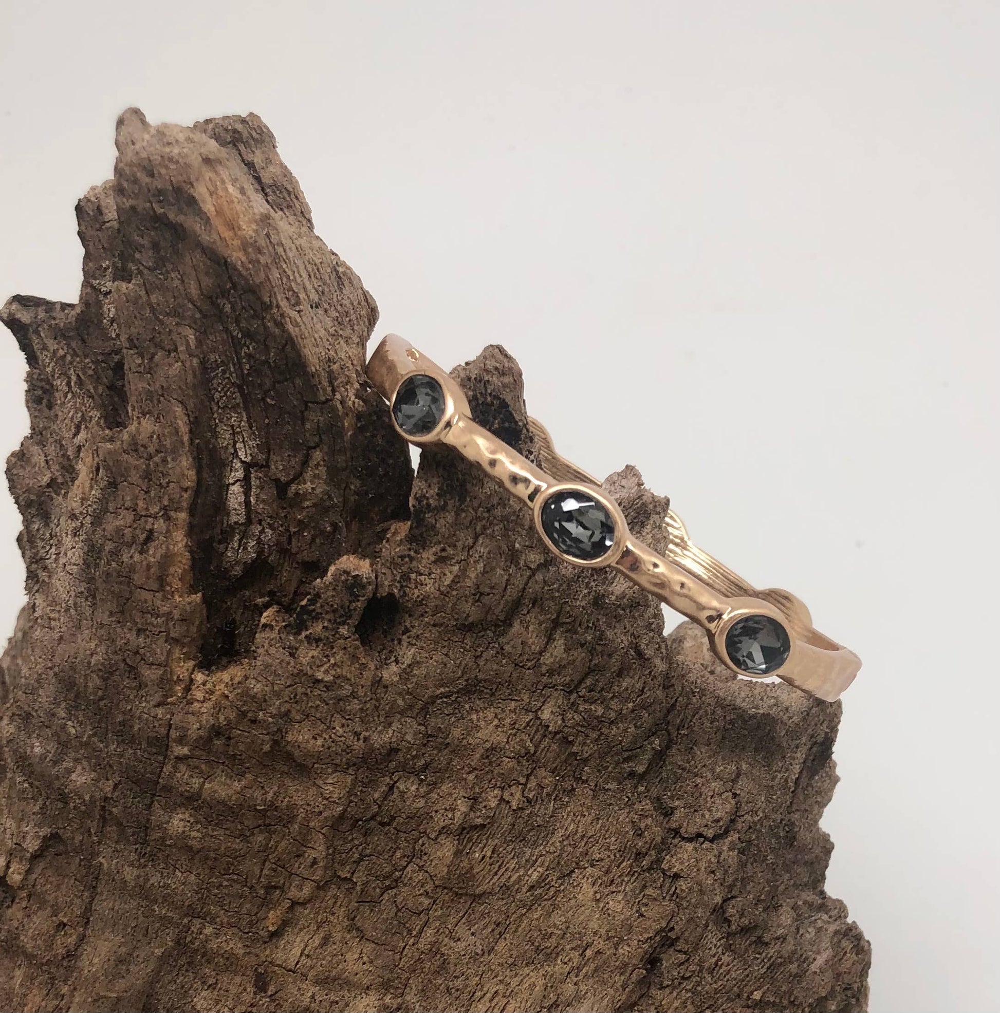 Bracelet 6 Glass Oval Midnight Matte Gold w/safety ClaspHook