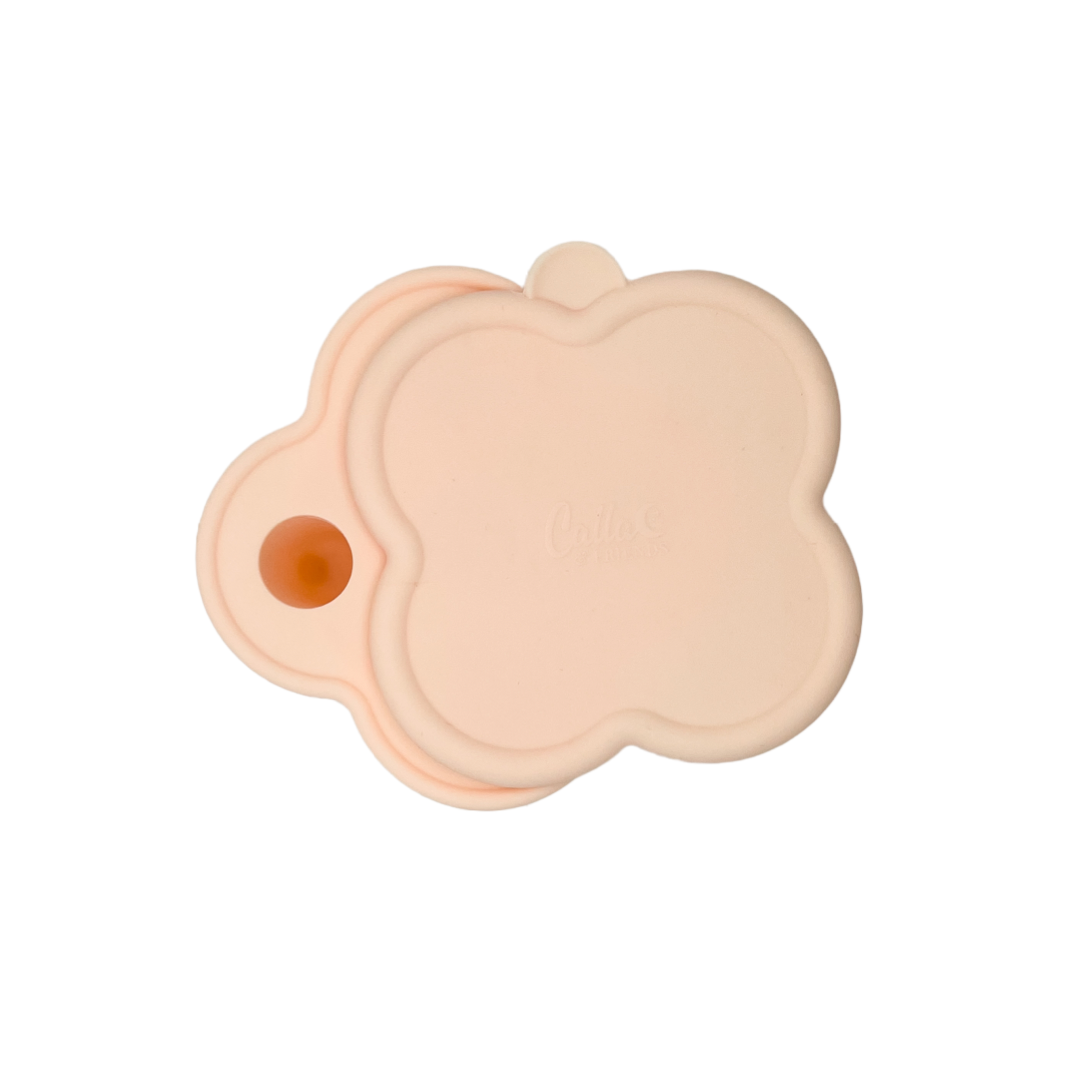 The Nourishing Nibbler Freezer Tray: Subtle Green