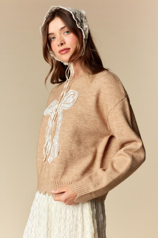 Bow Applique Scallop Hem Sweater
