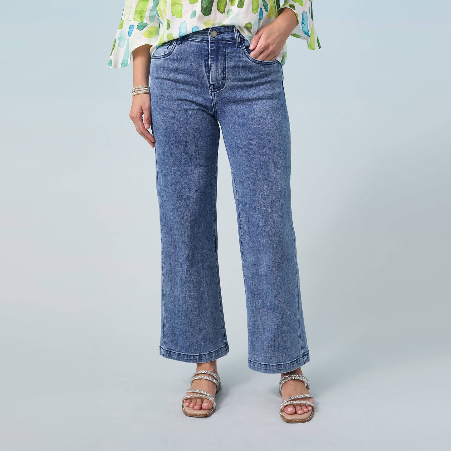 EverStretch Wide Leg Ankle: Medium Denim