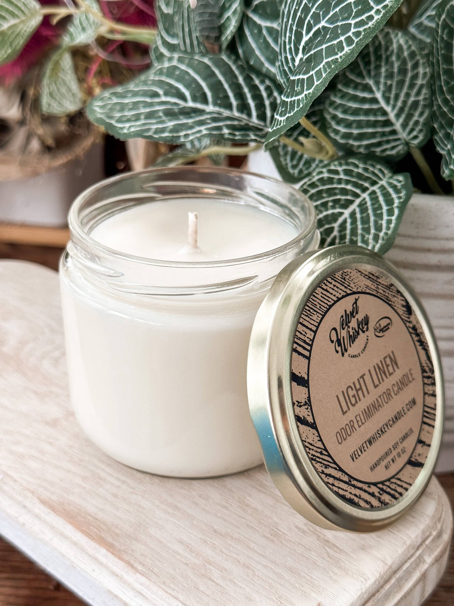 11 oz Light Linen Candle