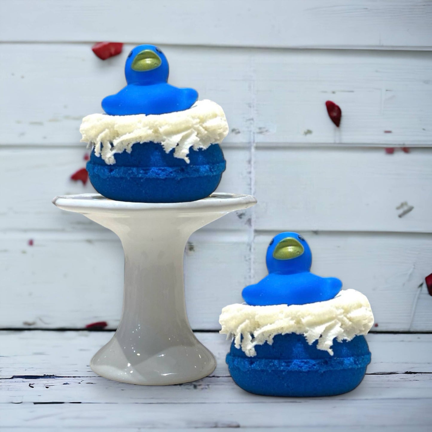 Duckie Bubbly Donut Bath Bomb - Blue