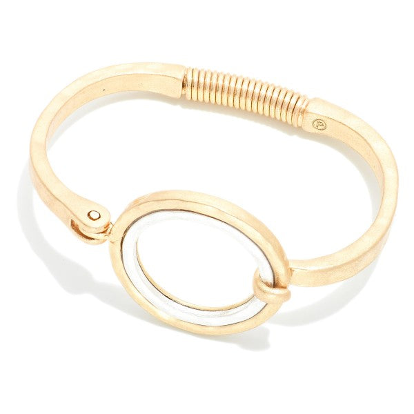 Hammered Metal Hinged Bangle Bracelet Featuring Nesting Circles Accent Gold Silver