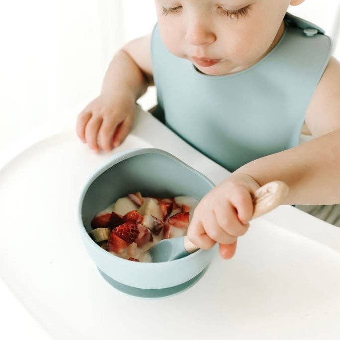 Easy Scoop Suction Bowl: Powder Blue