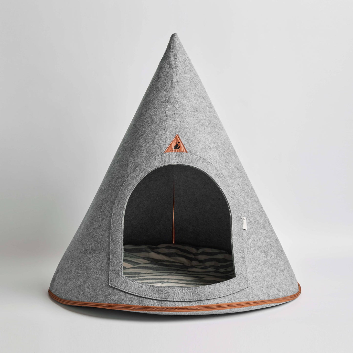 Recycled Felt Pet Cave (Gray) – Modern Foldable Dog House