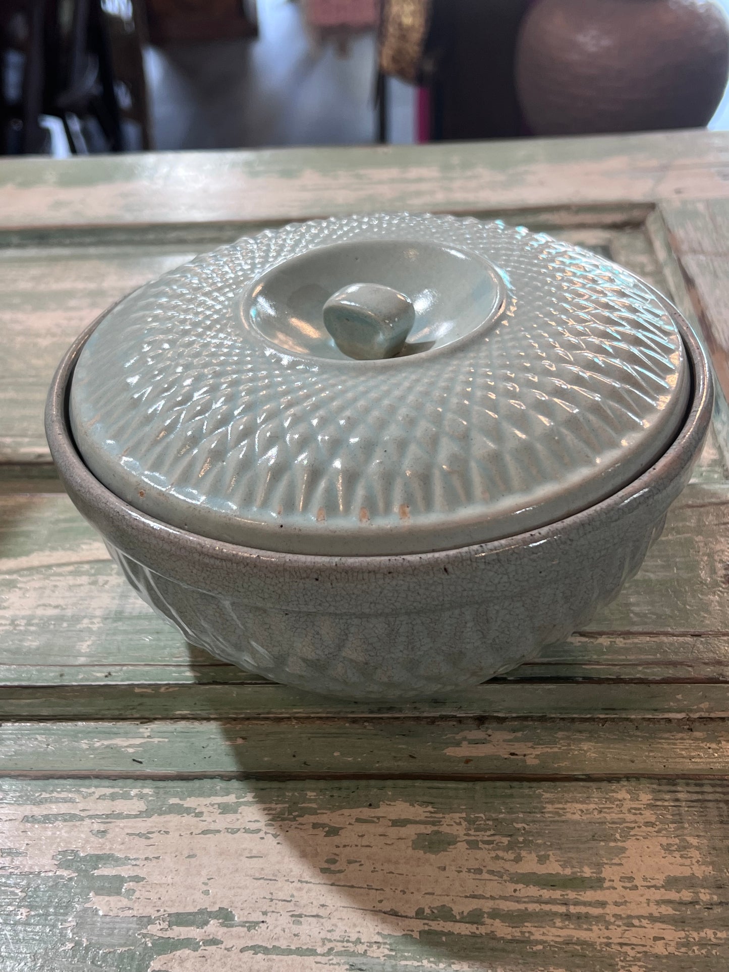 Vintage Hull Sea Foam Green Casserole Dish w Diamond Quilt Pattern