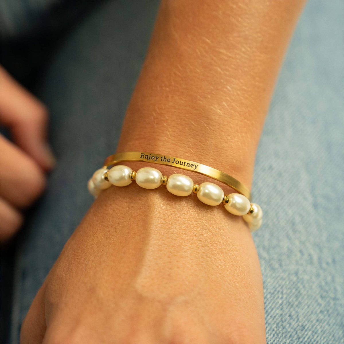 18K Gold PVD Enjoy the Journey Engraved Bangle Bracelet: Stainless WJW