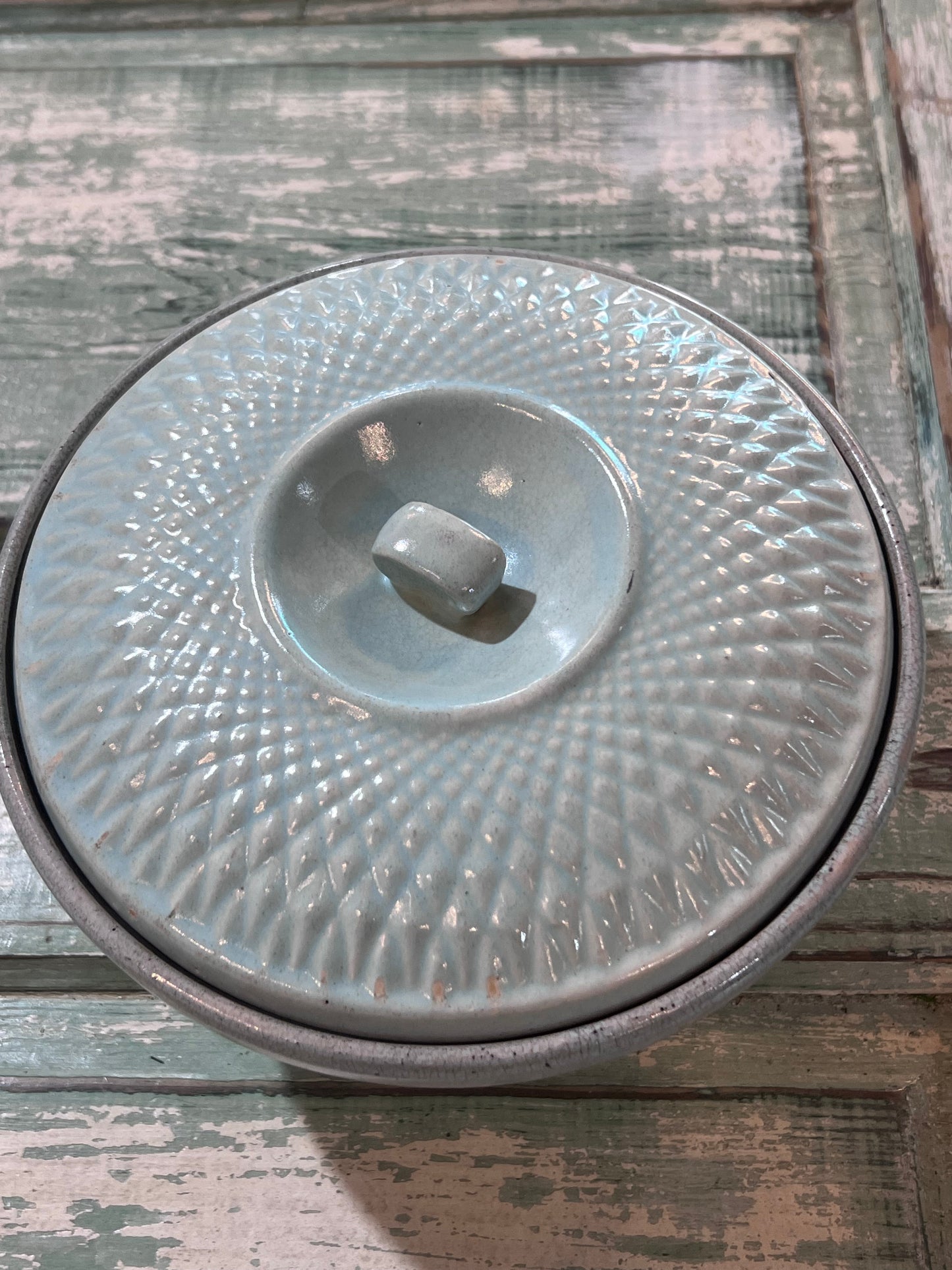 Vintage Hull Sea Foam Green Casserole Dish w Diamond Quilt Pattern