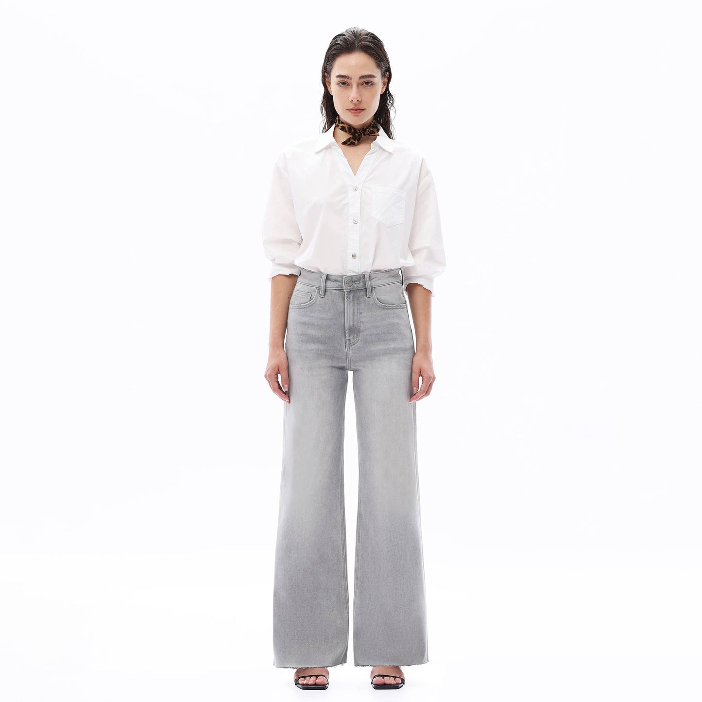 Super High Rise Wide Leg Frayed Hem Retro Jeans: STONE GRAY