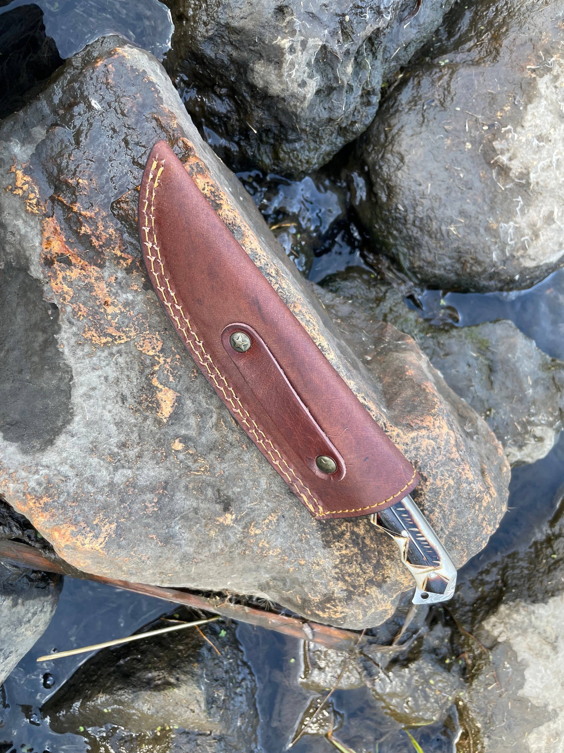 BONNING AND FLAYING KNIFE WITH HIGH CARBON LADDER DAMASCUS