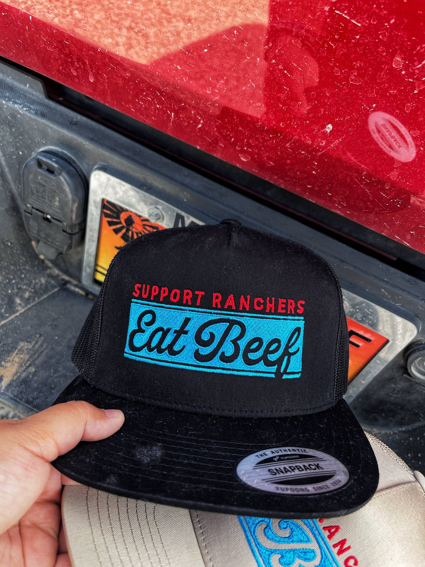 Support ranchers eat beef hat black