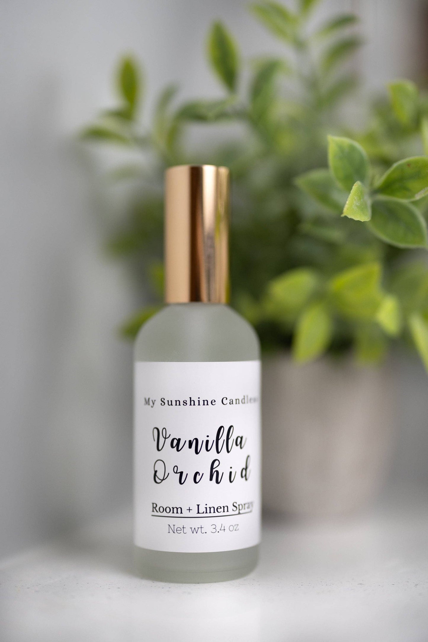 Room & Linen Spray/Variety of Scents/Fabric Spray/Room Freshener/Car Freshener/Bathroom Spray/Pillow Spray: Golden / Fresh Linen