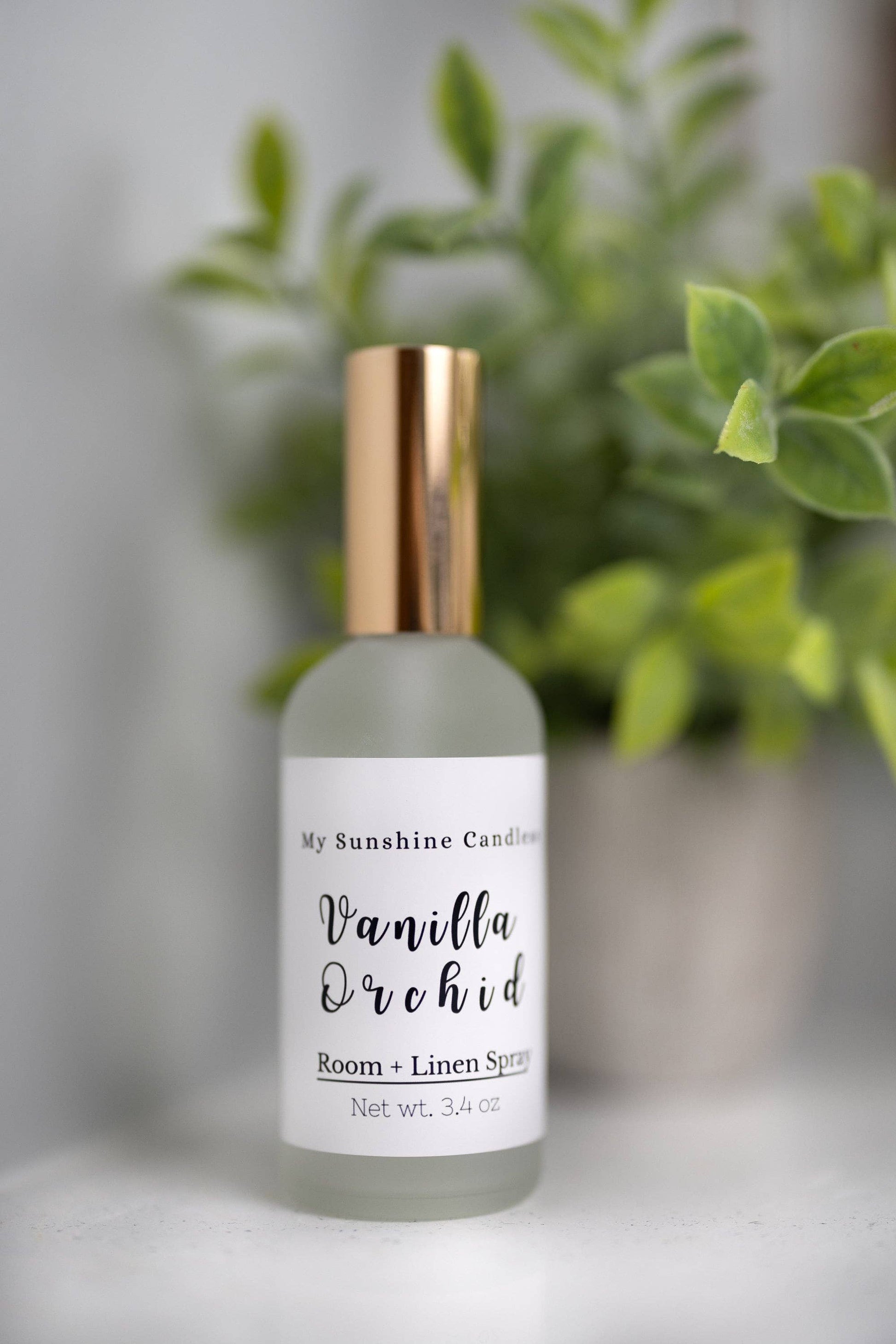 Room & Linen Spray/Variety of Scents/Fabric Spray/Room Freshener/Car Freshener/Bathroom Spray/Pillow Spray: Golden / Fresh Linen