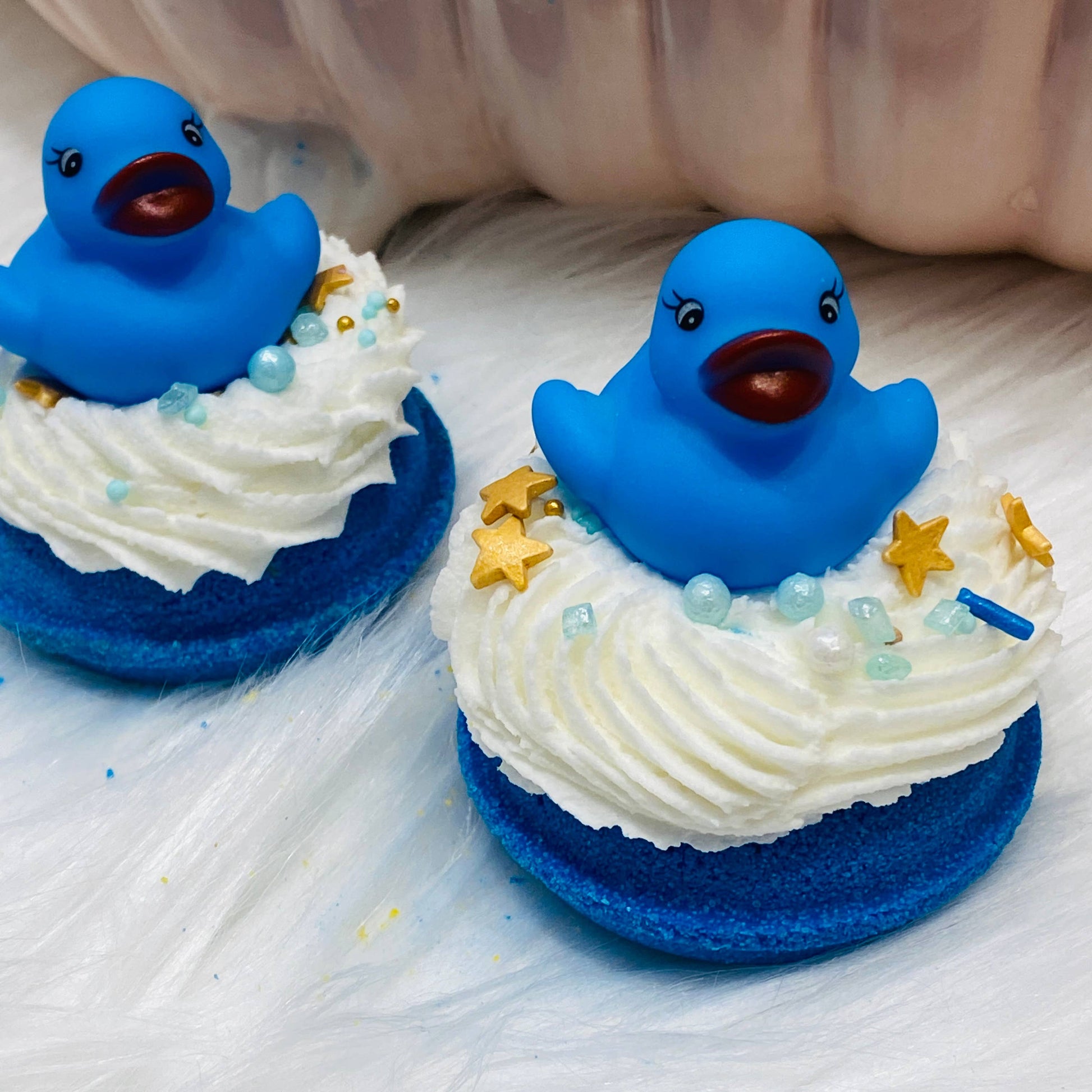Duckie Bubbly Donut Bath Bomb - Blue
