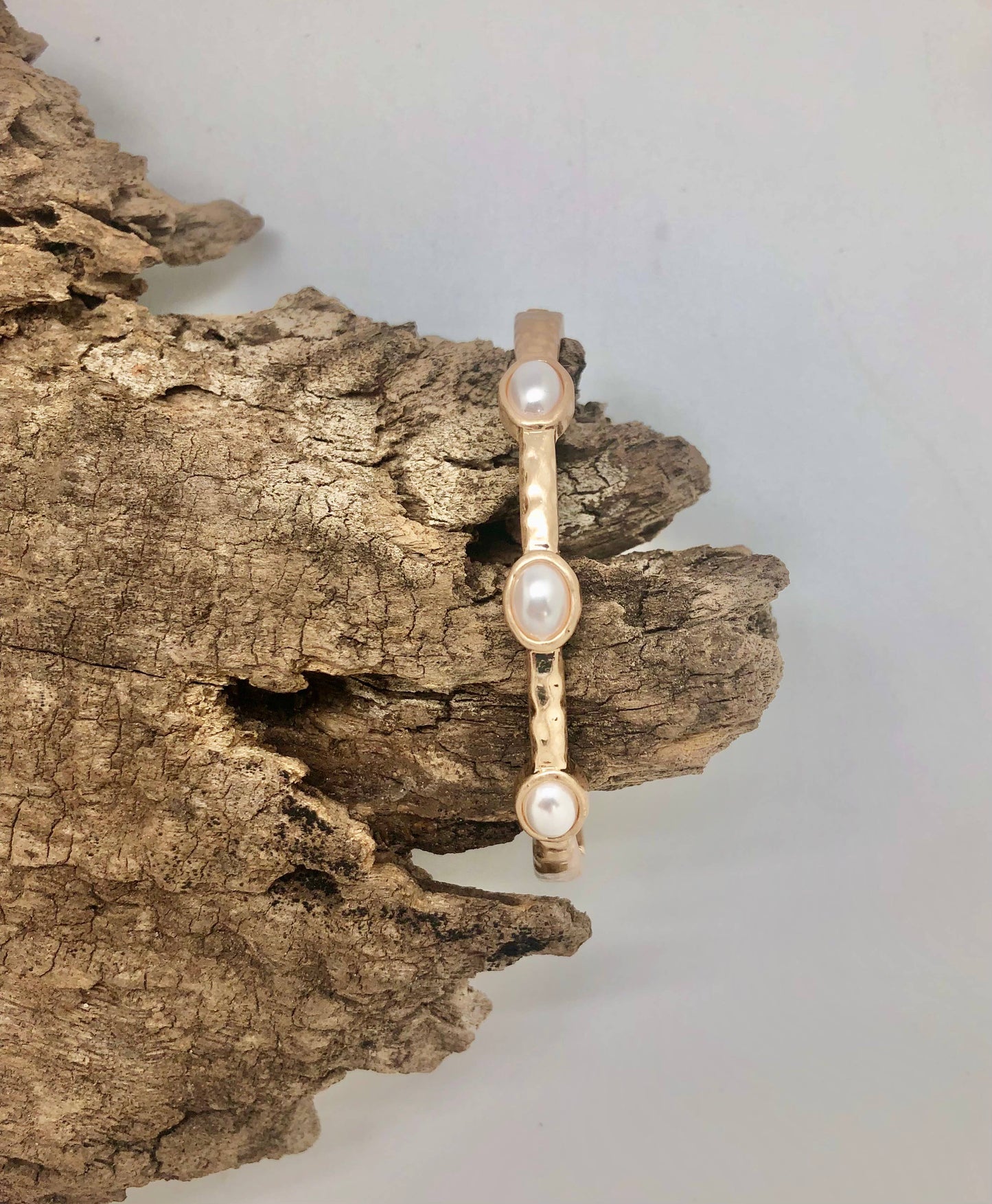 Bracelet 6 Oval Glass Pearl MatteGold w/SafetyHook Clasp