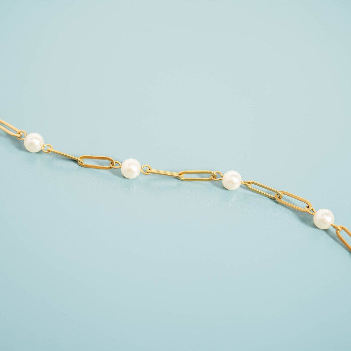 18K Gold PVD Station Glass Pearl Paperclip Chain Bracelet: Gold WJW