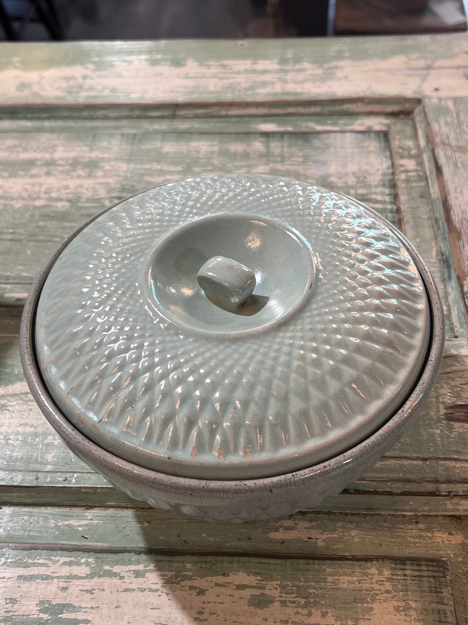 Vintage Hull Sea Foam Green Casserole Dish w Diamond Quilt Pattern