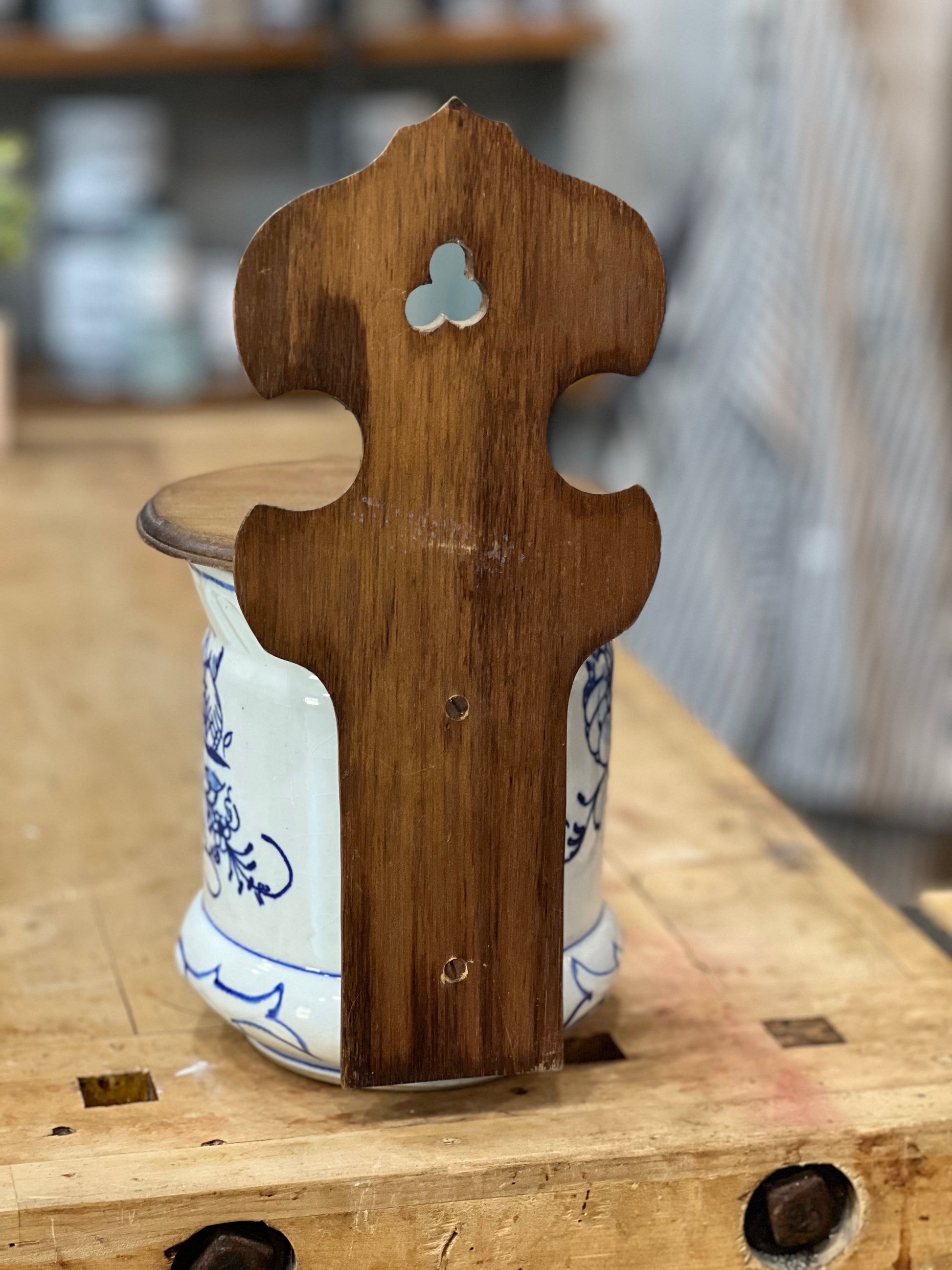 German Blue Onion Salt Box with Lid Orlando Estate Auction