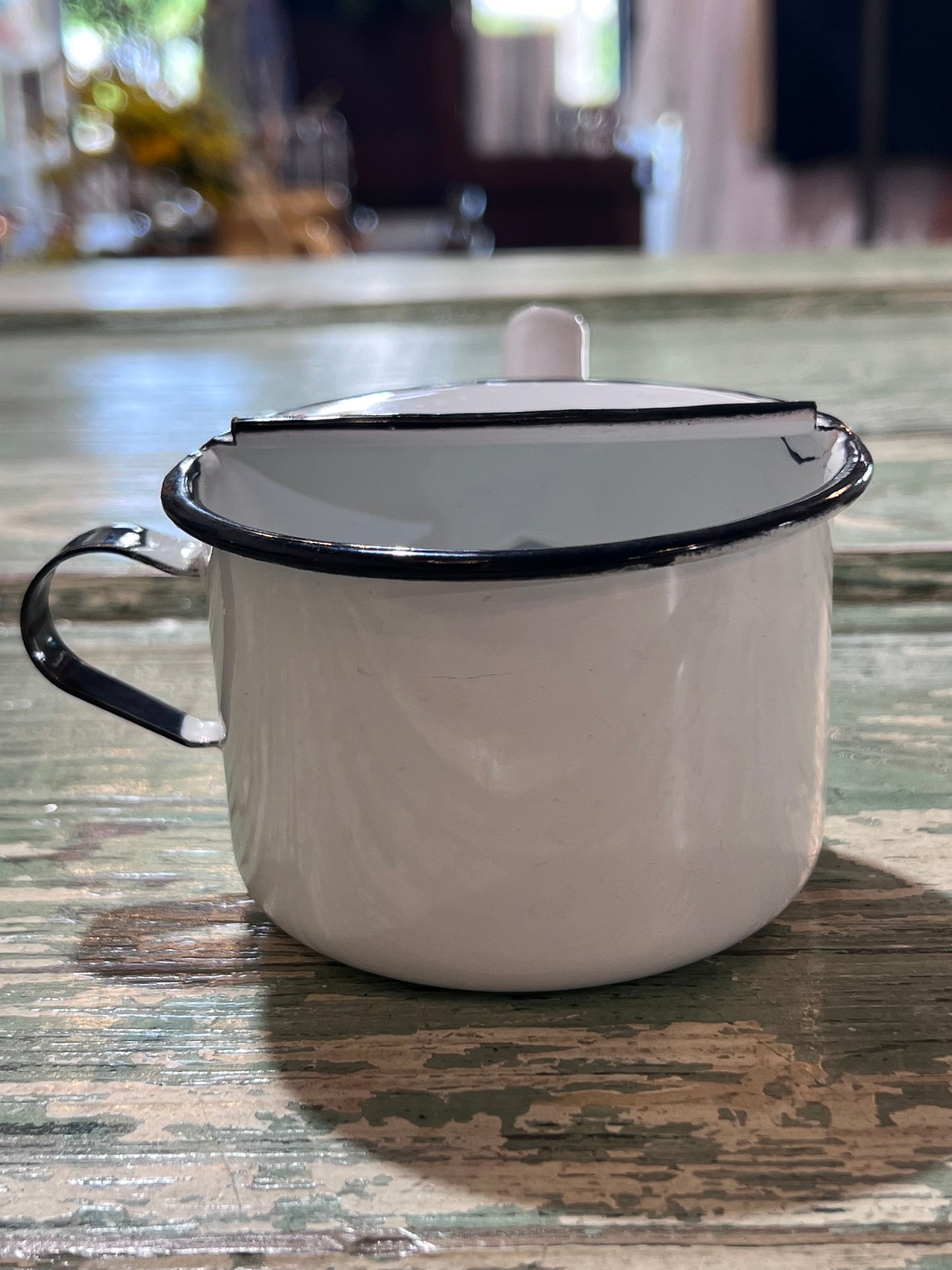 Enamel Antique Baby Invalid Feeder Cup round pot bottom