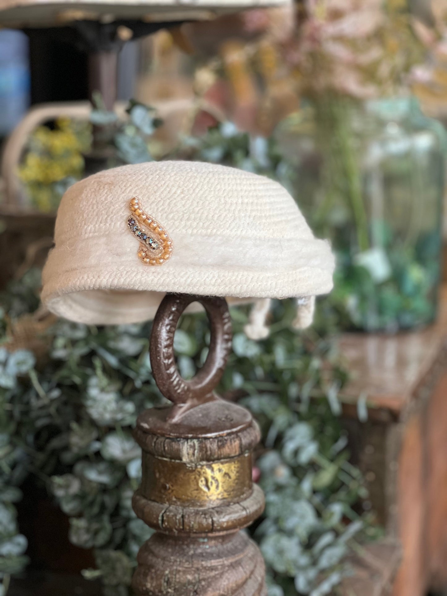 Vintage Cream Crochet Pillbox Hat