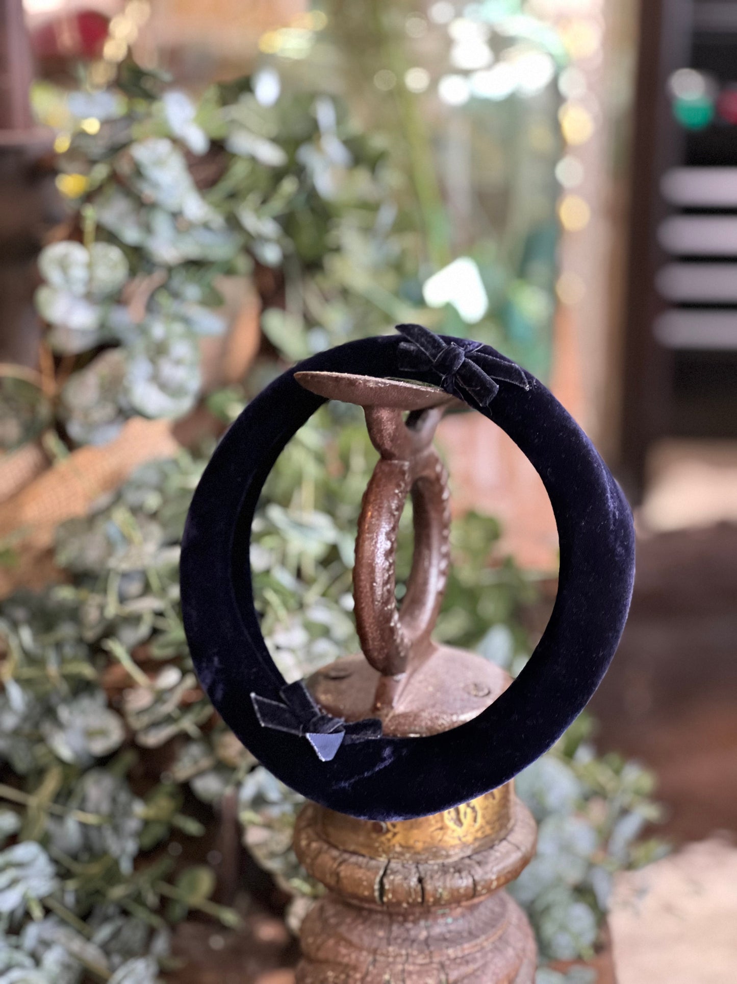 Vintage Velvet Padded Headband | Classic Black/Navy Hair Accessory