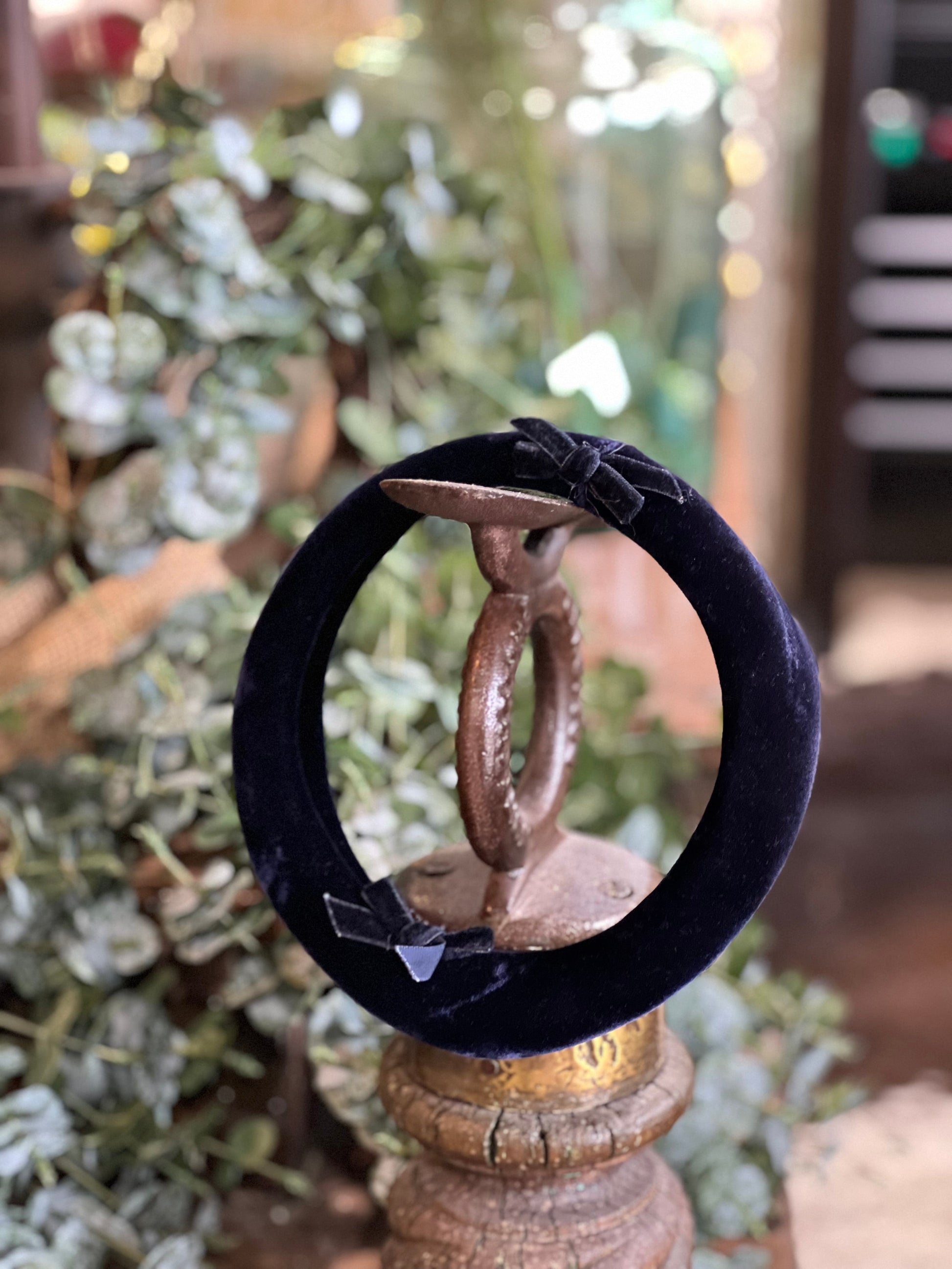 Vintage Velvet Padded Headband | Classic Black/Navy Hair Accessory