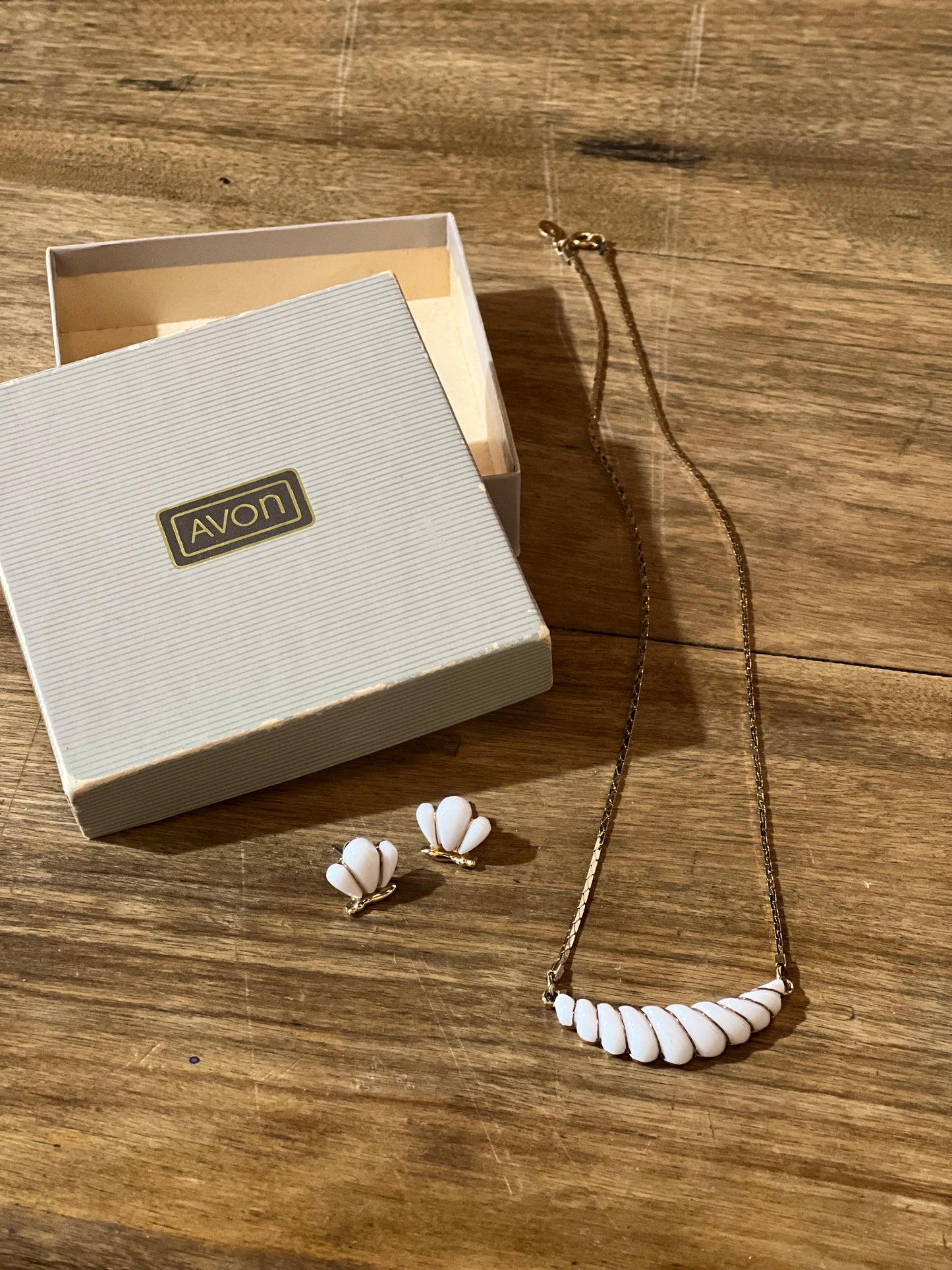 Avon Jewelry Set
