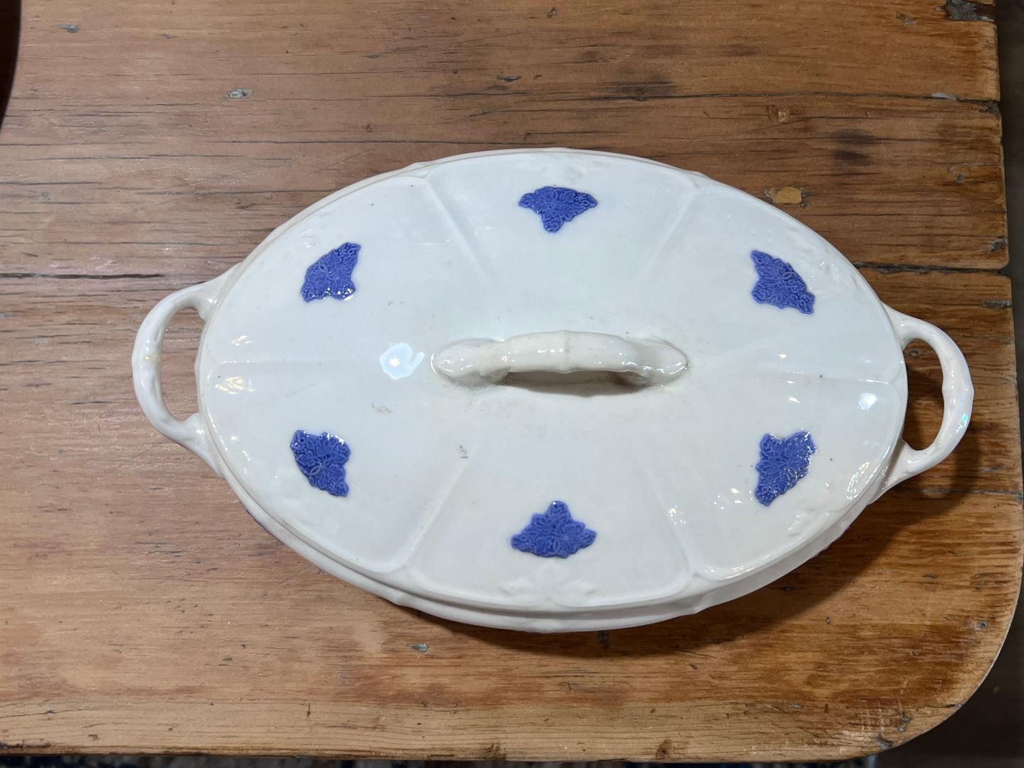 Soup Tureen: Royal Gustavsberg Blo Blom Chelsea Grape Sprig